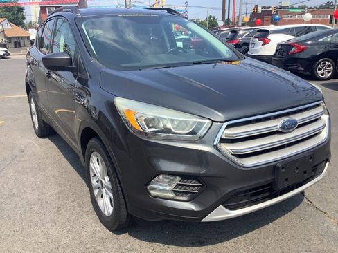 Used 2018 Ford Escape SEL AWD/4WD image 2