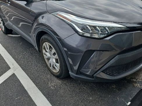 Used 2021 Toyota C-HR LE FWD image 8