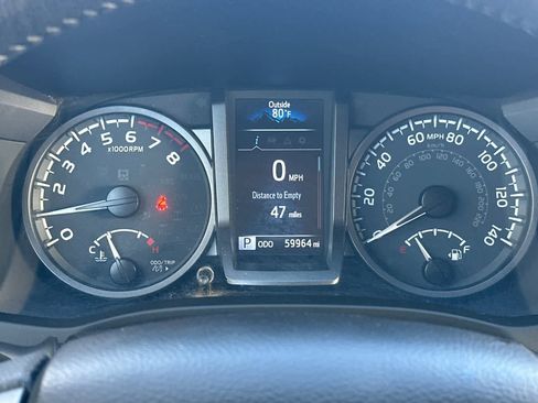 Used 2022 Toyota Tacoma TRD Off-Road AWD/4WD image 27