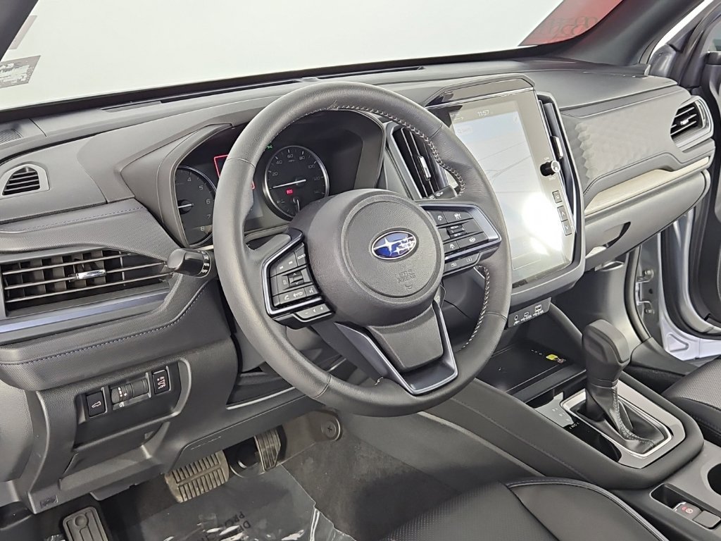 Certified 2025 Subaru Forester Limited AWD/4WD image 31