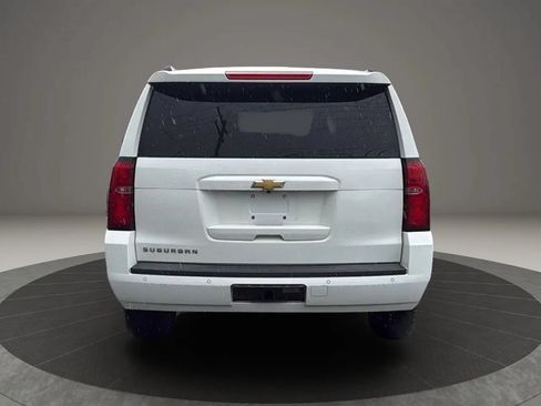 Used 2019 Chevrolet Suburban LT w/ Luxury Package AWD/4WD image 5
