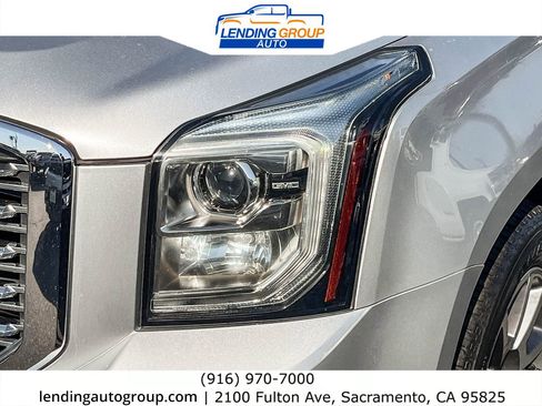 Used 2019 GMC Yukon Denali image 7