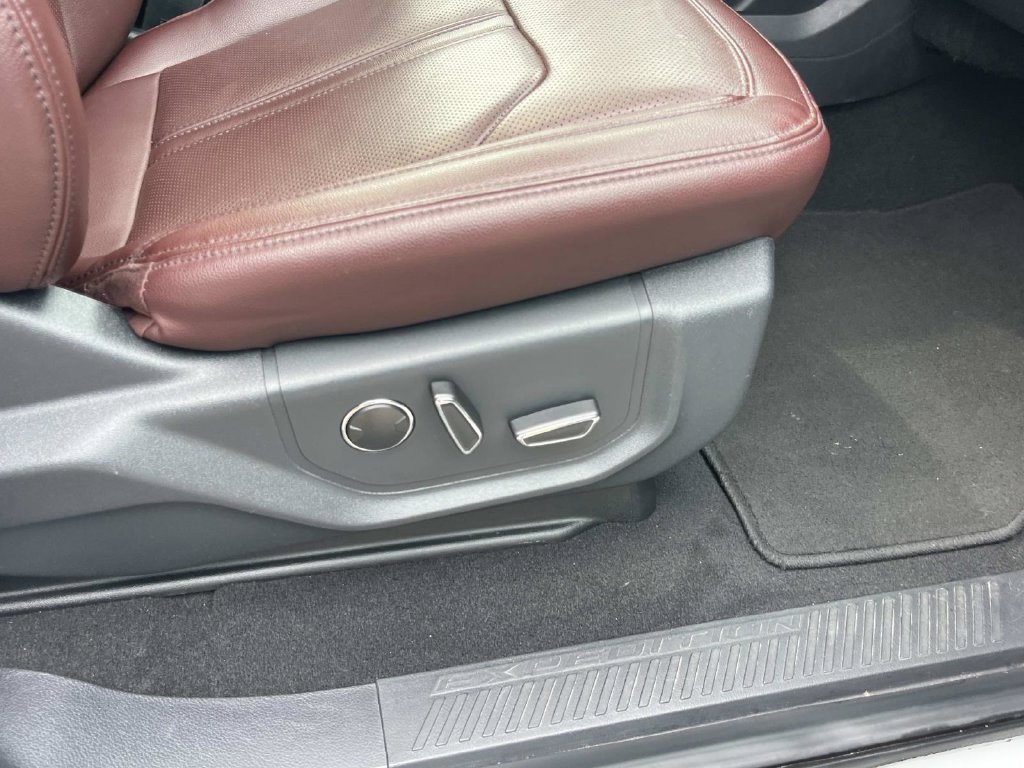 Used 2024 Ford Expedition Limited RWD image 28