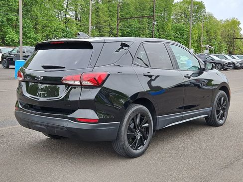 Used 2023 Chevrolet Equinox LS w/ LS Convenience Package AWD/4WD image 6
