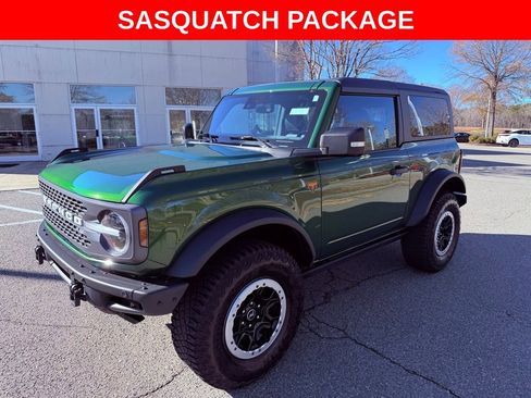 Used 2023 Ford Bronco Badlands image 3