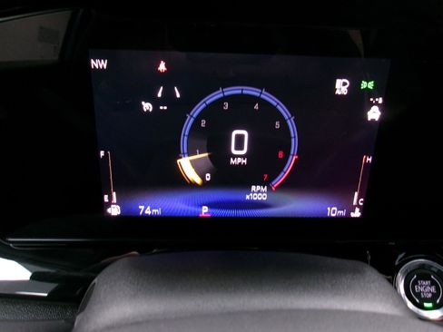 Used 2026 Chevrolet Trax RS w/ Sunroof Package FWD image 15