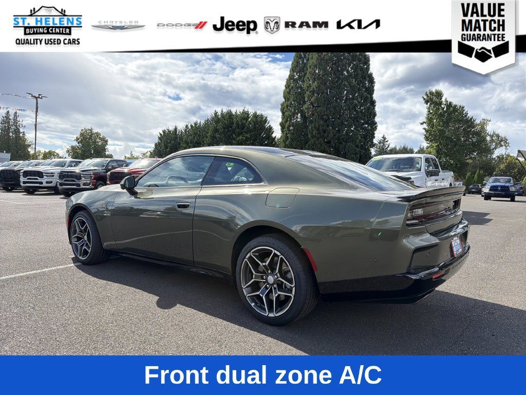 Used 2026 Dodge Charger Scat Pack AWD/4WD image 4