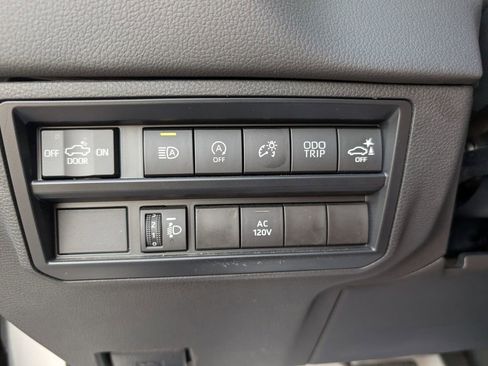 Used 2023 Toyota Tundra Limited w/ Power Package image 27