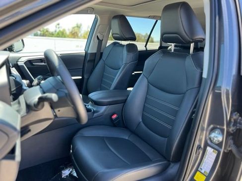 Used 2025 Toyota RAV4 XLE Premium w/ Weather Package AWD/4WD image 15