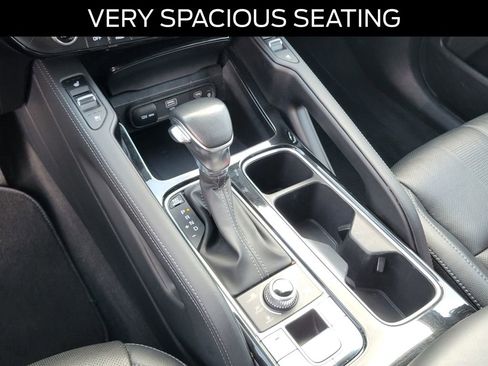 Used 2024 Kia Telluride EX w/ EX Captain's Chair Package AWD/4WD image 30