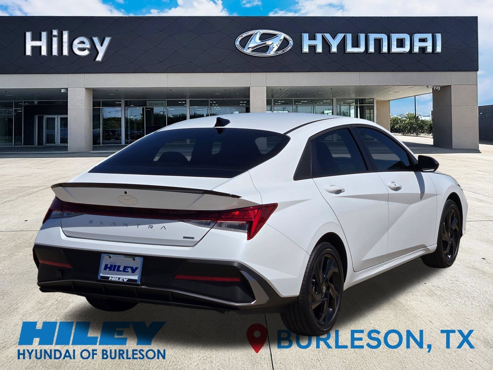 New 2026 Hyundai Elantra SEL FWD image 4