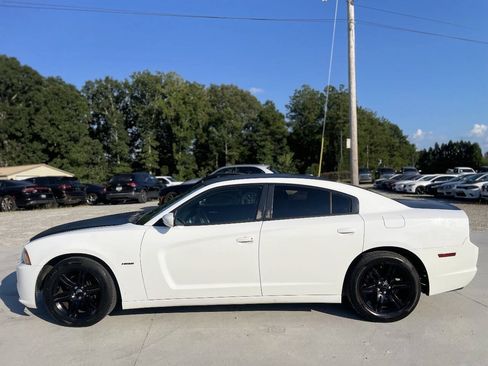 Used 2013 Dodge Charger R/T RWD image 5