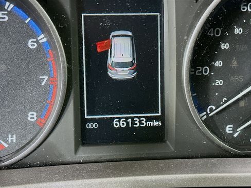 Used 2017 Toyota RAV4 LE FWD image 19