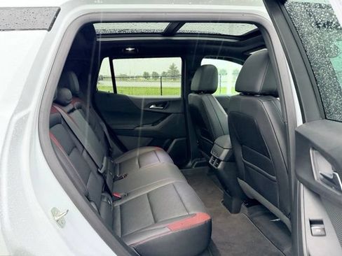 Certified 2026 Chevrolet Equinox RS w/ Convenience Package III AWD/4WD image 9