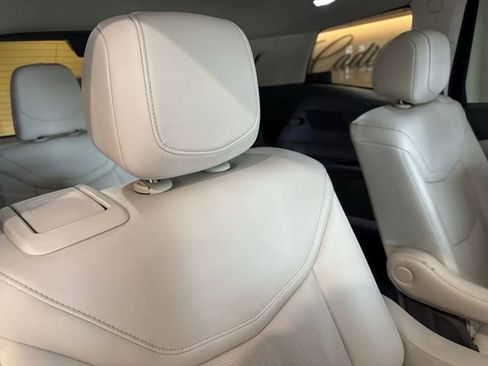 Certified 2024 Cadillac XT6 Premium Luxury w/ Technology Package AWD/4WD image 22