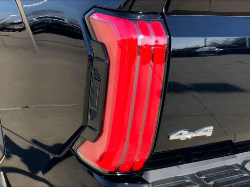 Used 2024 Toyota Tundra Limited image 26