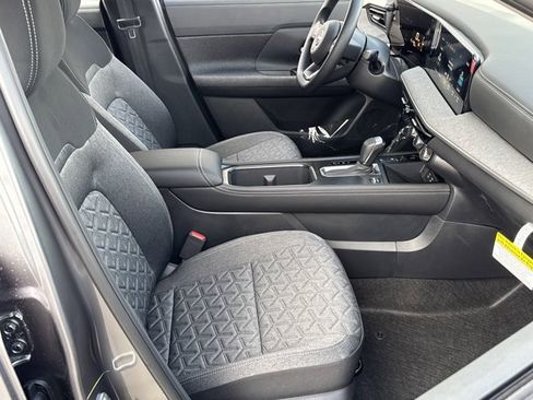 Used 2025 Nissan Kicks SV image 19