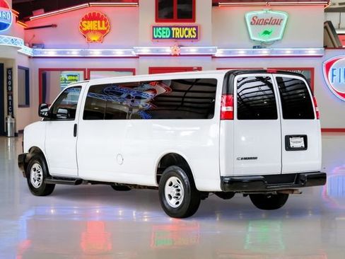 Used 2023 Chevrolet Express 3500 LS image 4