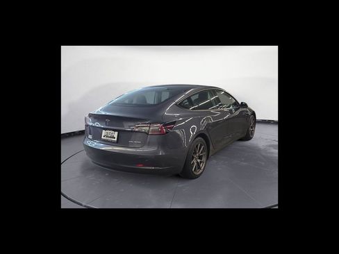 Used 2022 Tesla Model 3 Long Range AWD/4WD image 6