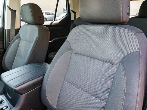 Used 2019 Chevrolet Traverse LT FWD image 28