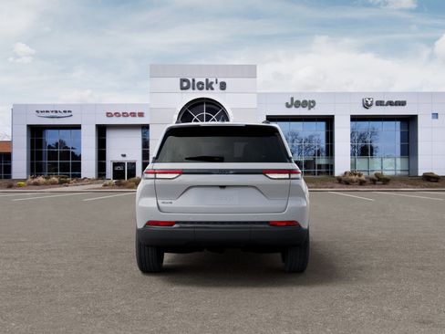 New 2025 Jeep Grand Cherokee Altitude AWD/4WD image 7