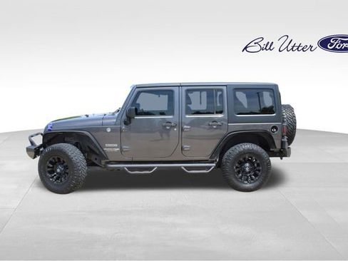 Used 2018 Jeep Wrangler Unlimited Sport S AWD/4WD image 8
