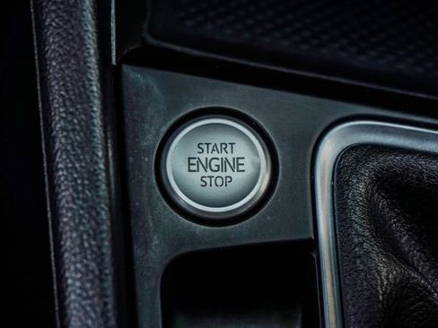 Used 2024 Volkswagen Jetta SE FWD image 22
