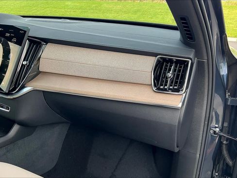 New 2026 Volvo XC90 B5 Plus image 29