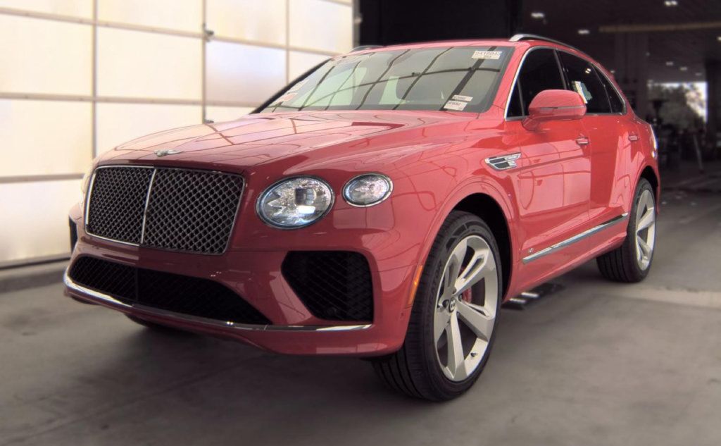 Used 2021 Bentley Bentayga AWD/4WD image 2