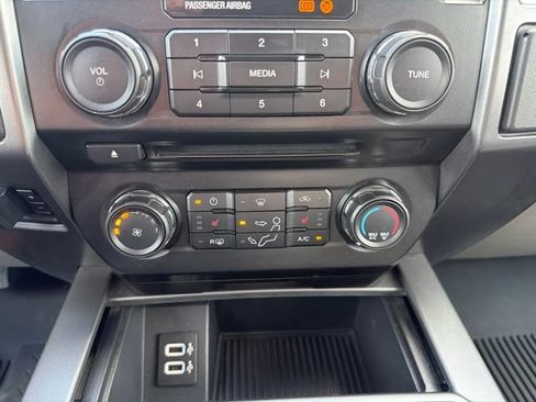 Used 2017 Ford F350 XLT w/ XLT Premium Package AWD/4WD image 16