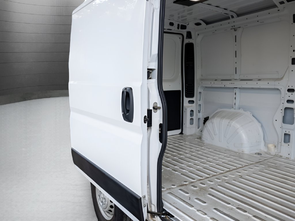 Used 2025 RAM ProMaster 2500 w/ Convenience Group FWD image 48