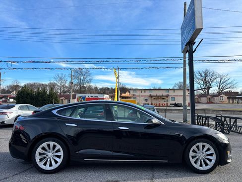 Used 2018 Tesla Model S 75D image 6