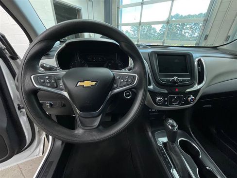 Used 2021 Chevrolet Equinox LS w/ LPO, Cargo Package FWD image 14