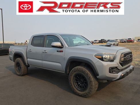 Used 2017 Toyota Tacoma TRD Pro AWD/4WD image 1