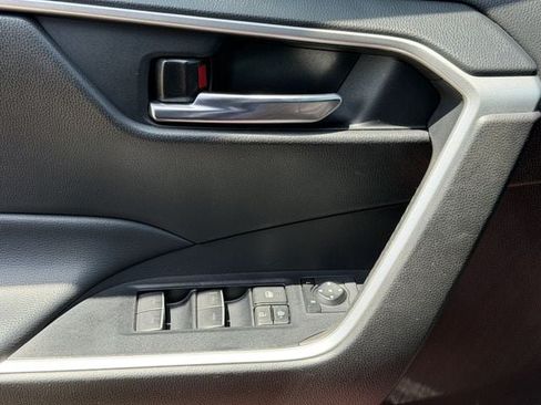 Used 2022 Toyota RAV4 XLE FWD image 23