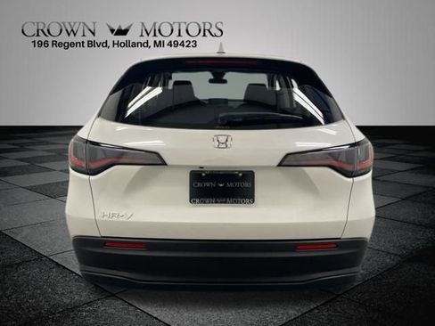 Certified 2024 Honda HR-V LX image 5