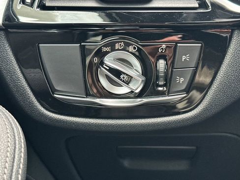 Used 2023 BMW 530e w/ M Sport Package image 30