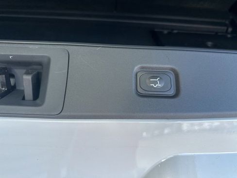 New 2025 Ford Expedition Active image 31