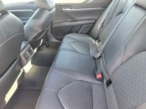 Used 2023 Toyota Camry XSE image 11