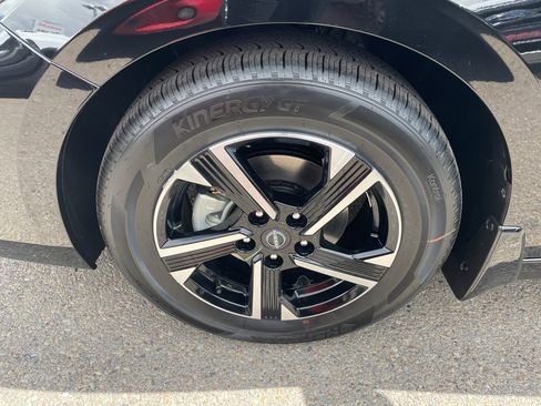 New 2025 Nissan Sentra SV w/ Trunk Package image 11