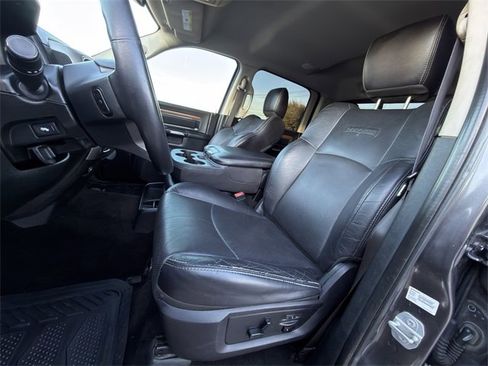 Used 2015 RAM 1500 Laramie w/ Convenience Group image 24