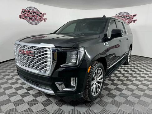 Used 2021 GMC Yukon XL Denali w/ Advanced Technology Package AWD/4WD image 1