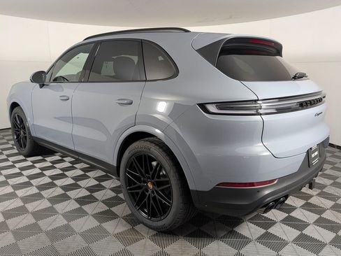 New 2026 Porsche Cayenne image 3