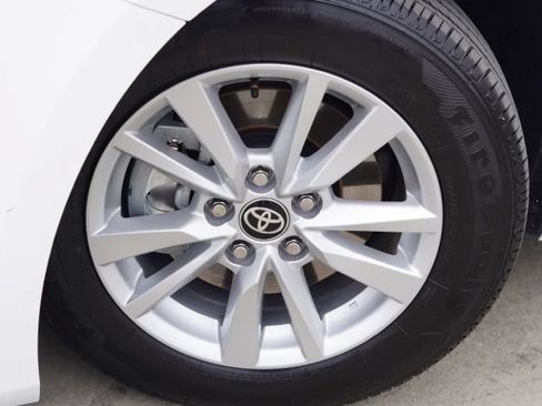 Used 2026 Toyota Camry LE FWD image 10