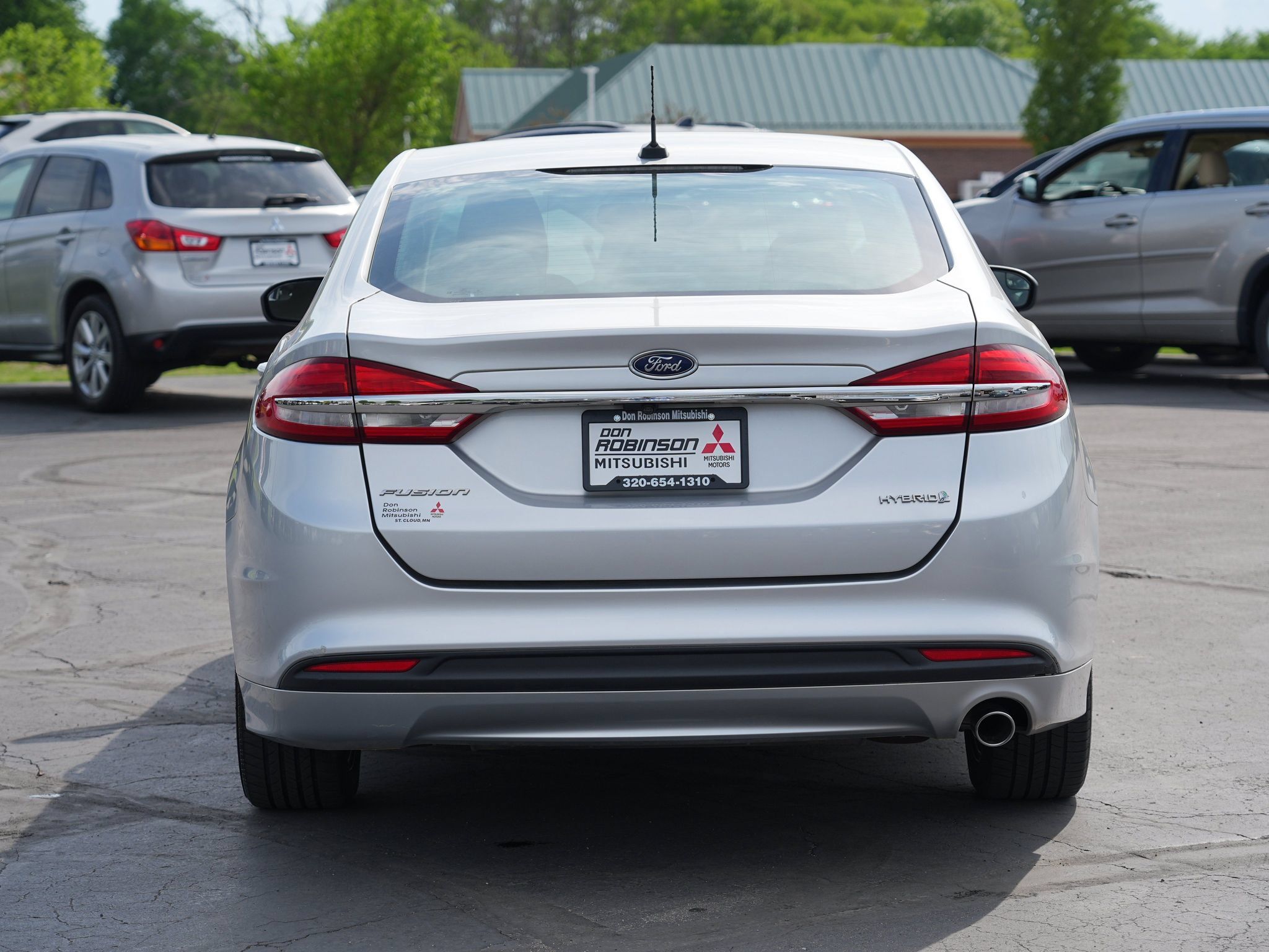 Used 2017 Ford Fusion S FWD image 4