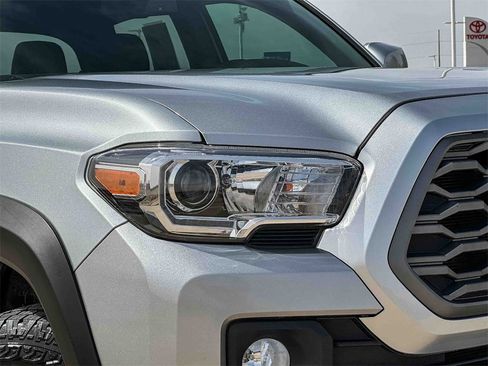 Used 2023 Toyota Tacoma TRD Off-Road image 10
