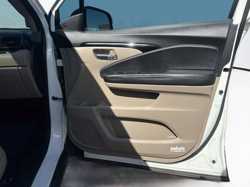 Used 2022 Honda Pilot Elite image 36