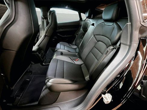 Used 2021 Porsche Taycan image 26