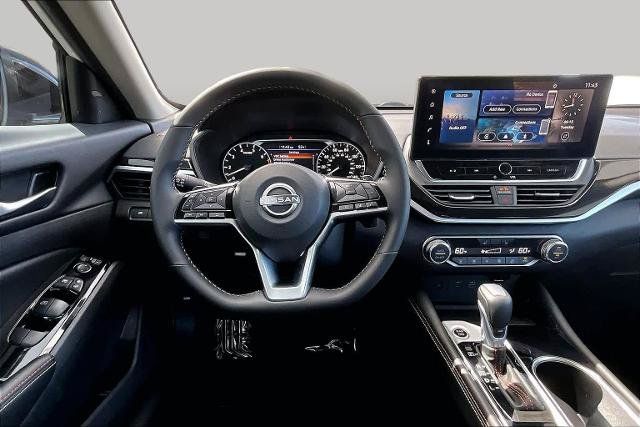 Certified 2025 Nissan Altima 2.5 SR w/ SR Premium Package AWD/4WD image 6