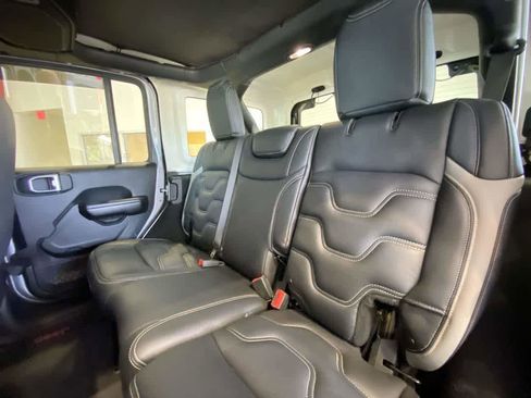 Used 2018 Jeep Wrangler Unlimited Sport S AWD/4WD image 23